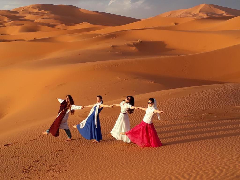 Merzouga Paradise Luxury Camp Exterior photo